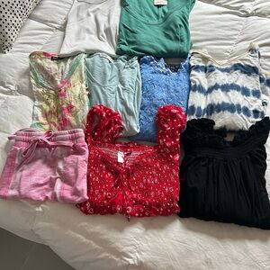 Sonoma White and Green Women's Tops